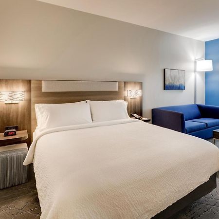 Holiday Inn Express Holly Springs - Raleigh Area By Ihg Εξωτερικό φωτογραφία