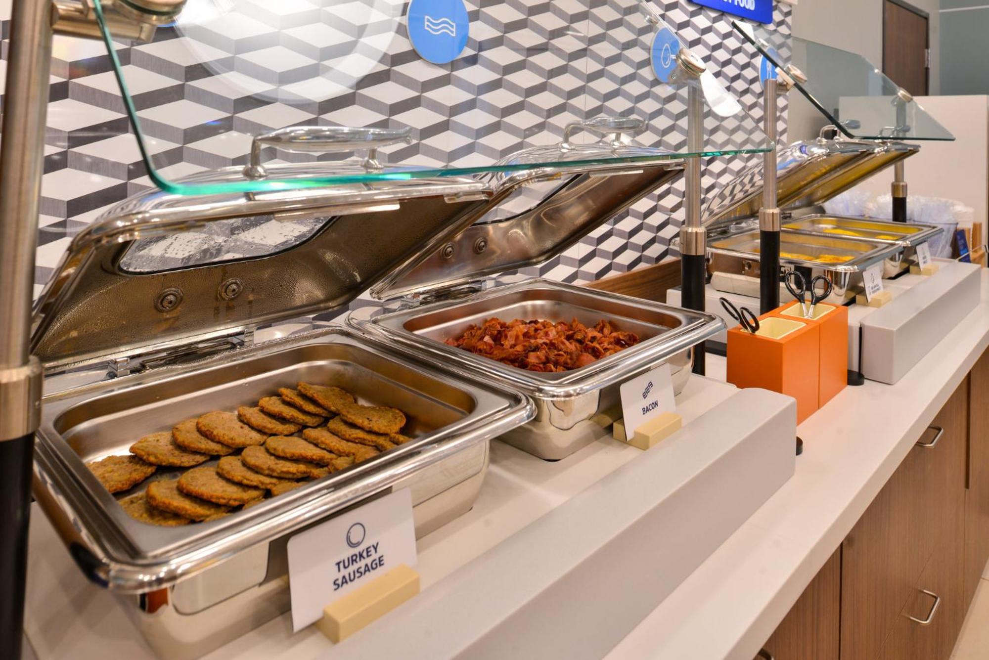 Holiday Inn Express Holly Springs - Raleigh Area By Ihg Εξωτερικό φωτογραφία
