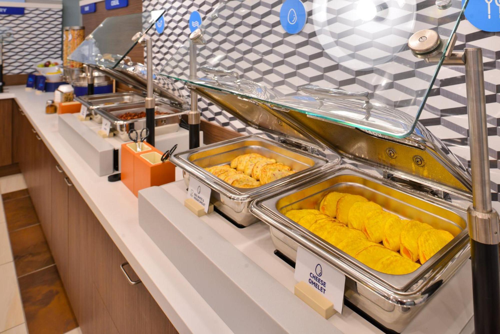 Holiday Inn Express Holly Springs - Raleigh Area By Ihg Εξωτερικό φωτογραφία
