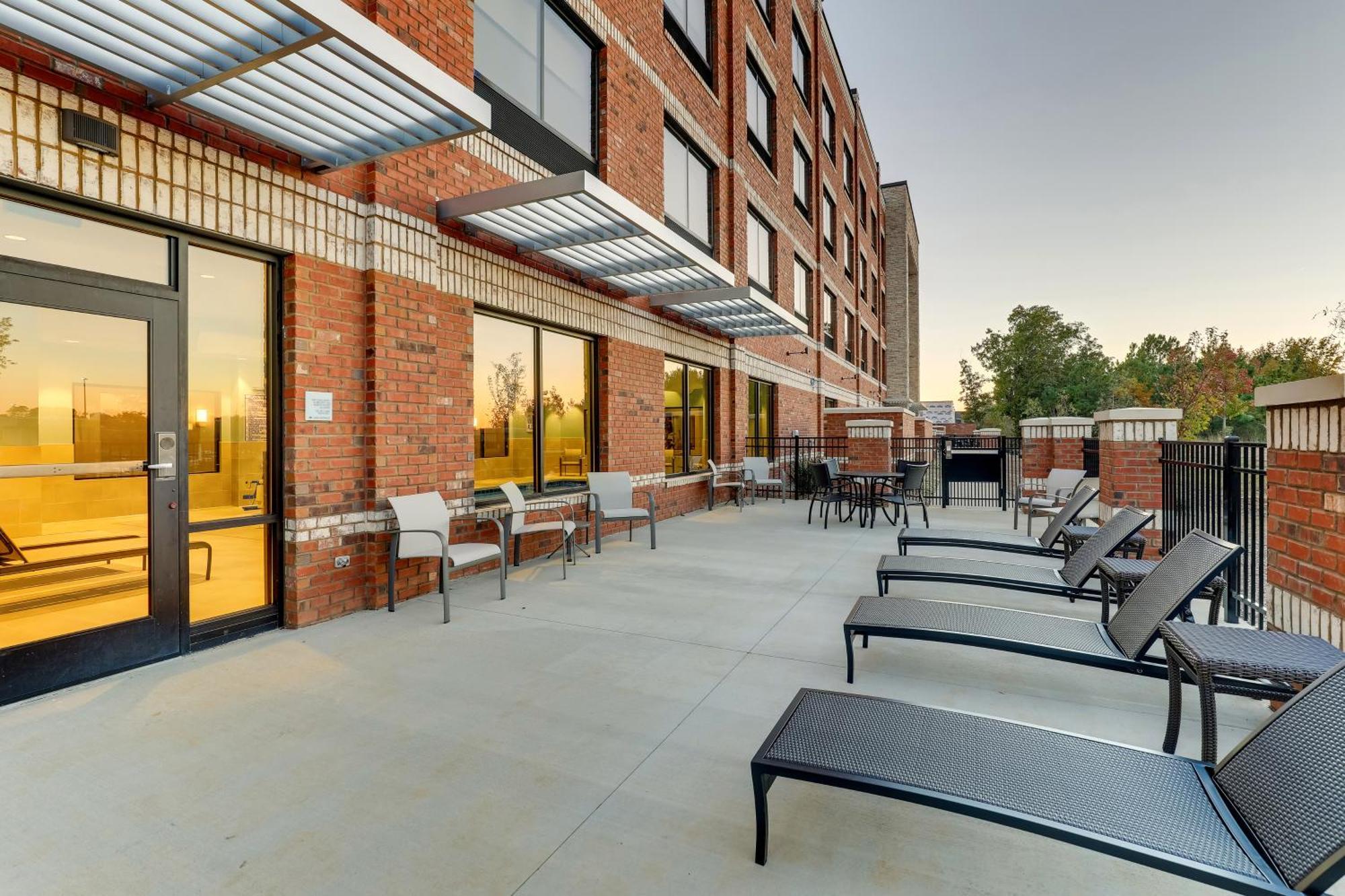 Holiday Inn Express Holly Springs - Raleigh Area By Ihg Εξωτερικό φωτογραφία