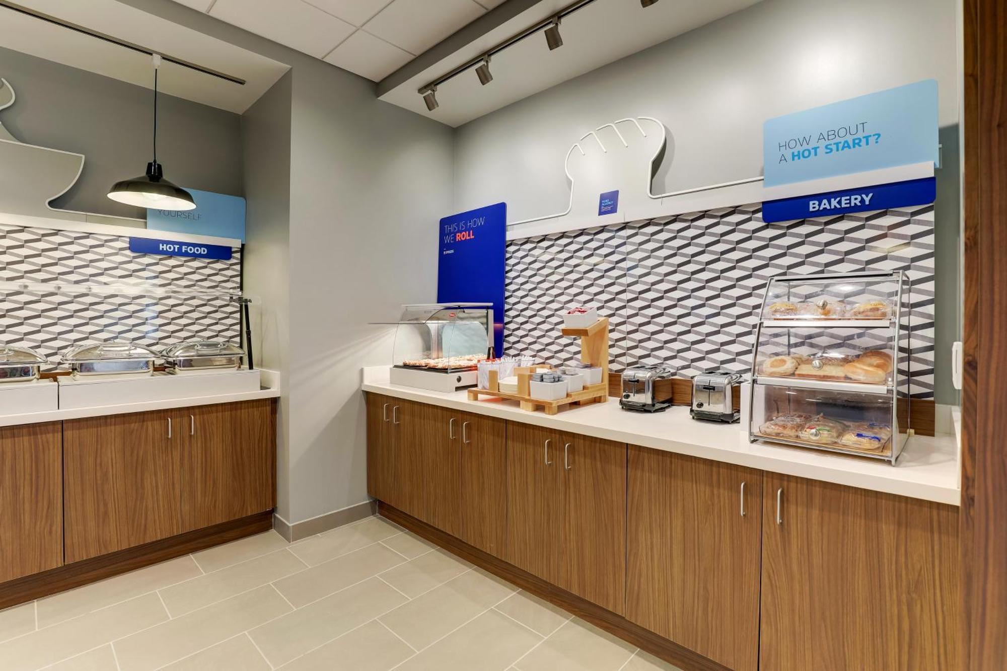 Holiday Inn Express Holly Springs - Raleigh Area By Ihg Εξωτερικό φωτογραφία